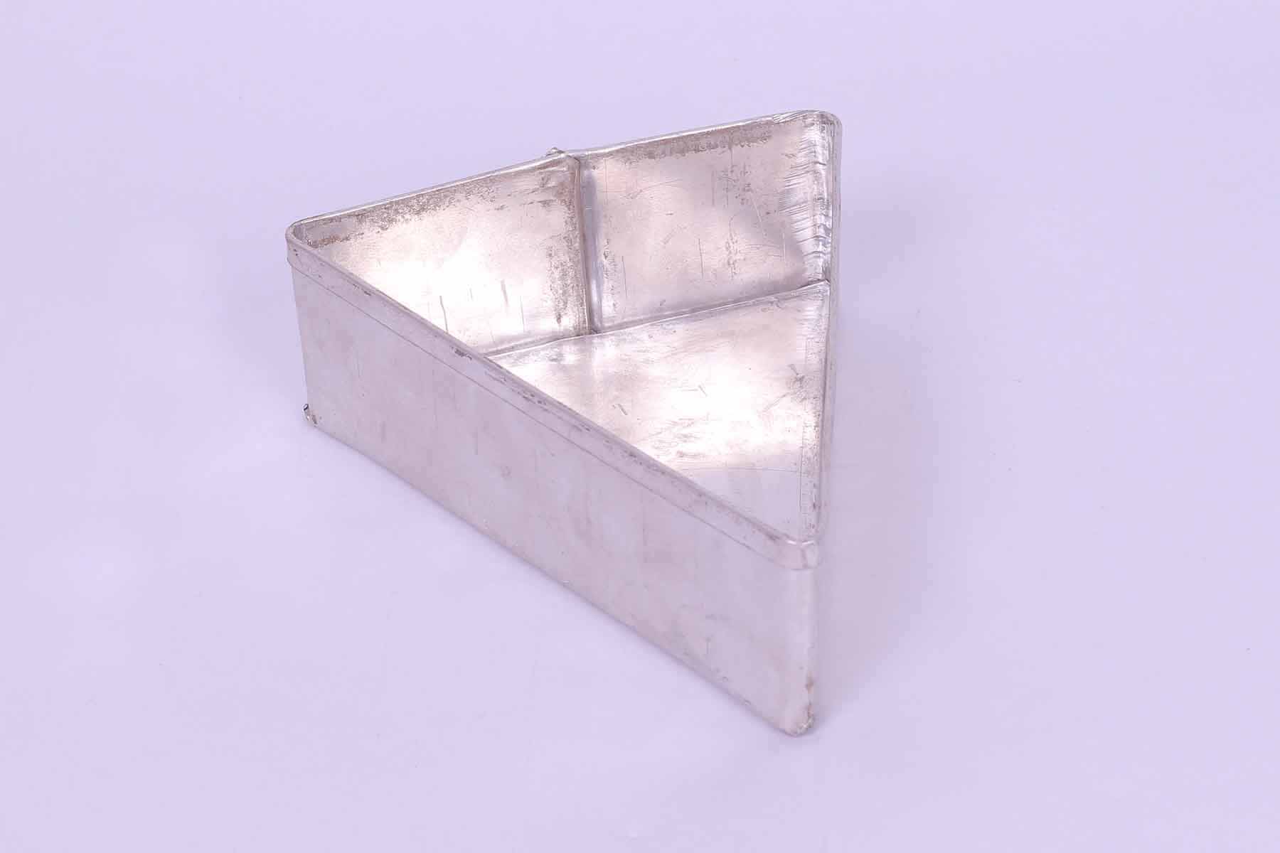 Aluminium pizza piece mould